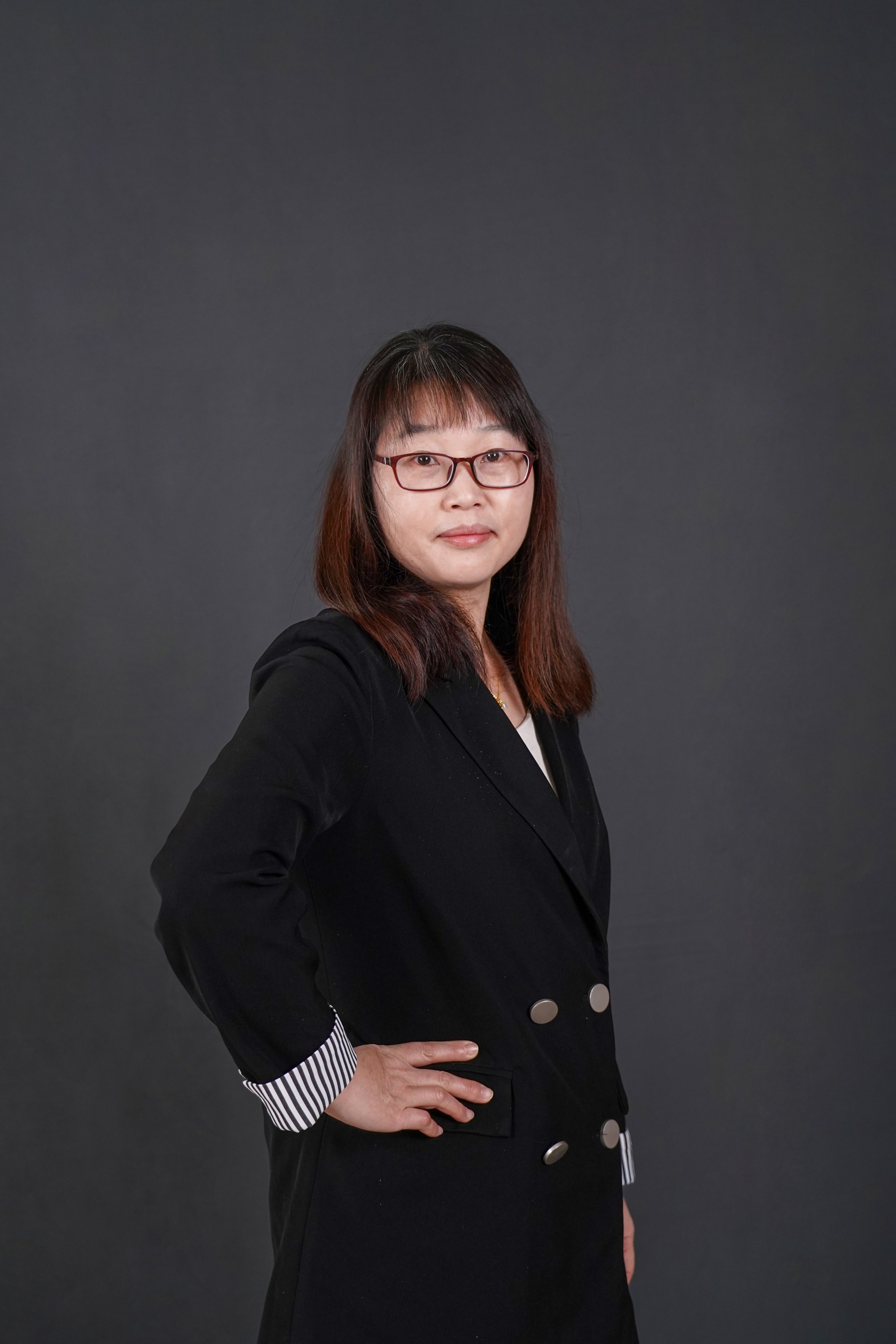 龚利英