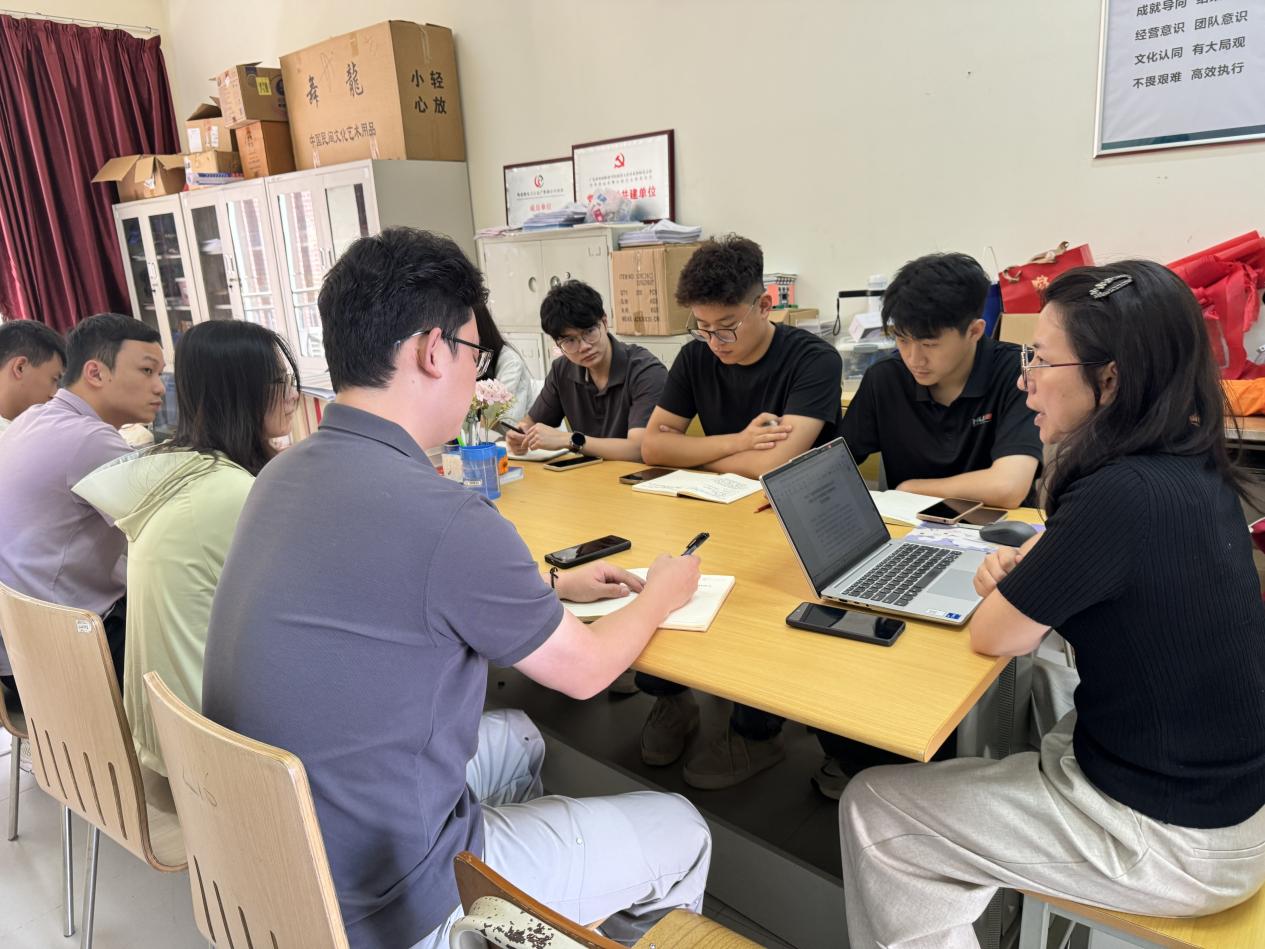 4f8d57e12b06146dea53291a8dfd39da