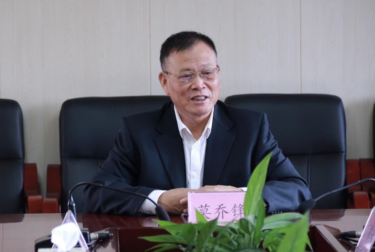 da8f62dab180700a21ba5a9662e98b21