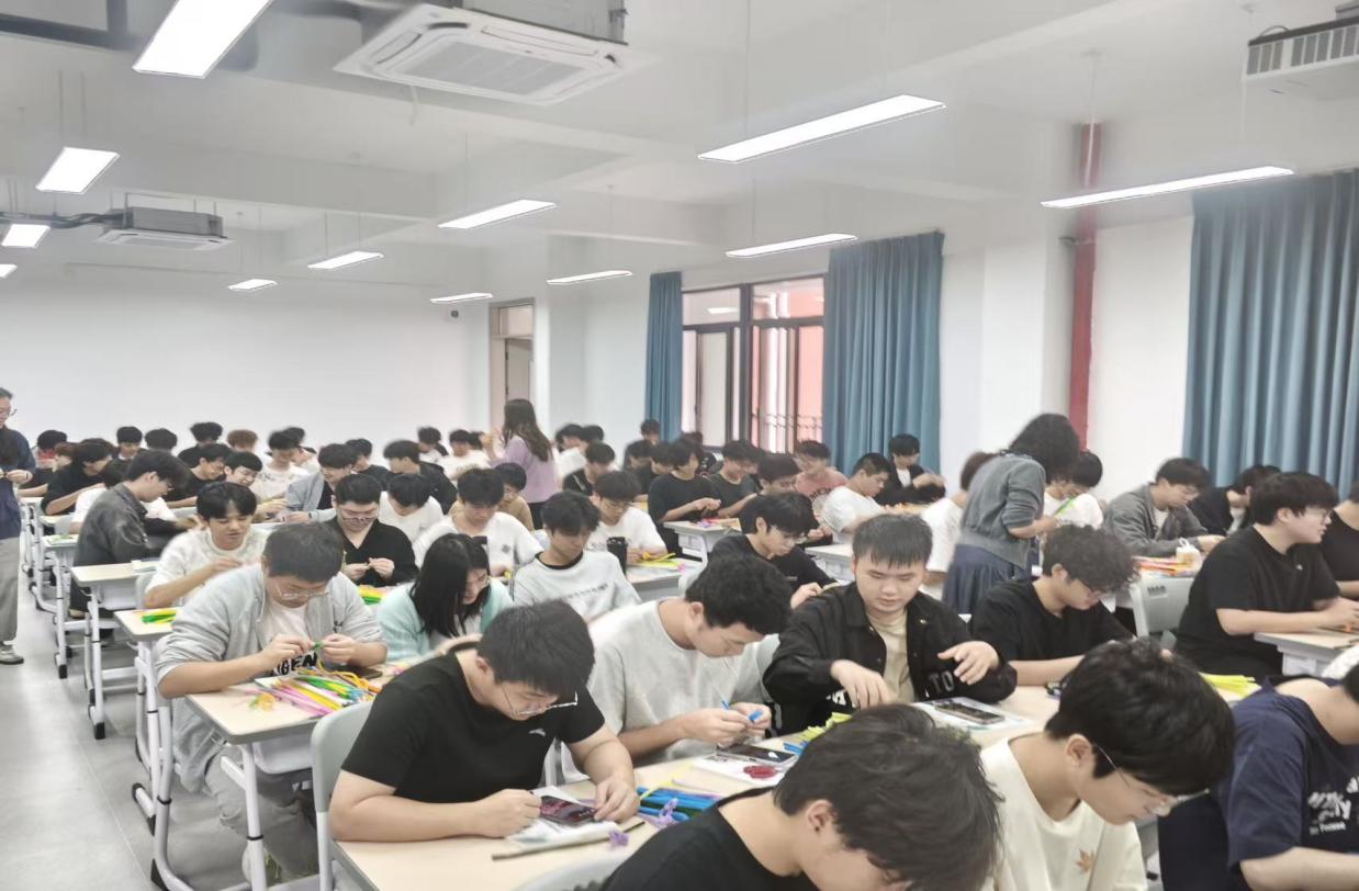 77bd0b633bbed8c5a7267f4a29bc39fb