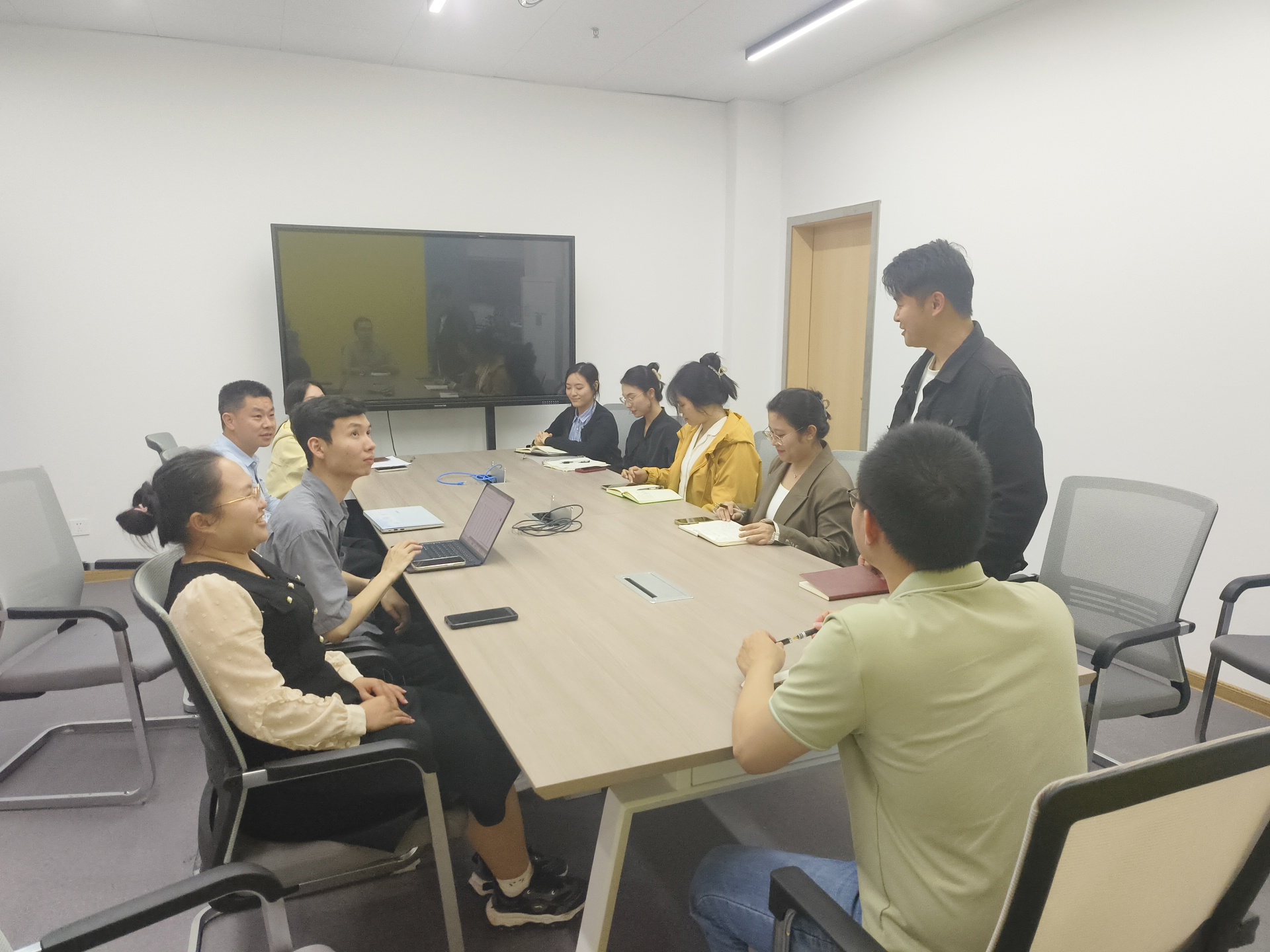 7jhn6a3ikuex4z7ay9l6y43tv_0