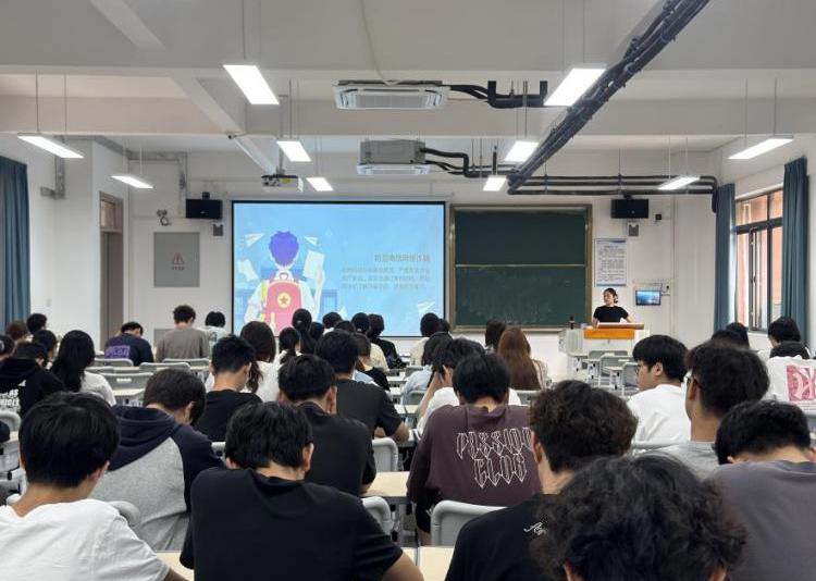 4月主题班会 | 厚植育人根基，守护全面发展